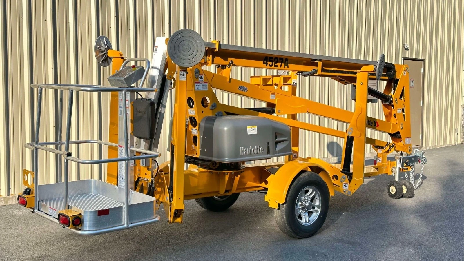 USED 2021 Haulotte 4527A