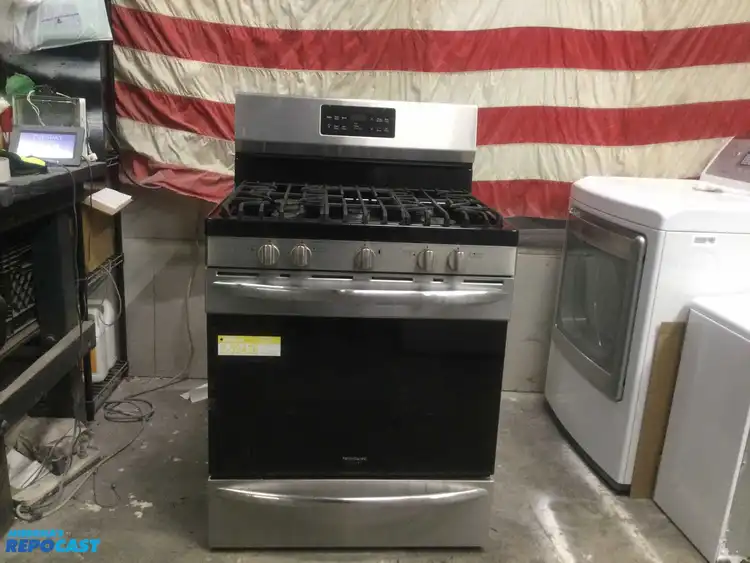 Used NEWER FRIGIDAIRE GALLERY  BLACK AND STAINLESS 5 BURNER GAS RANGE HIGH EFFICIENCY Residential Appliances | Miedema Asset Management Group #552165