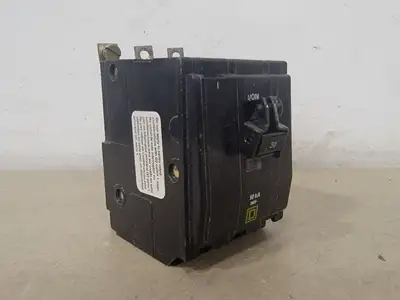 USED SQUARE D QOB330