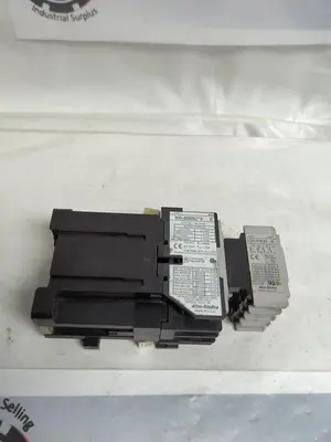 USED ALLEN-BRADLEY 100-A09NZ*3