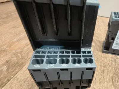 SIEMENS 3RH2140-2BB40 Definite Purpose Contactors | ESS Industrial Equipment Sales (9)