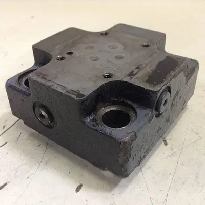 USED VICKERS CVCS25D1S210S19