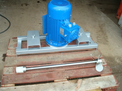 R&B Clamp/Flange Mount Stirrer 2.2 kW Flp