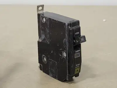 USED SQUARE D QOB130