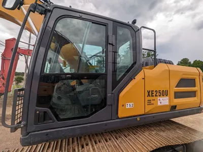2022 XCMG XE250U Excavators | Mid South Machinery (2)