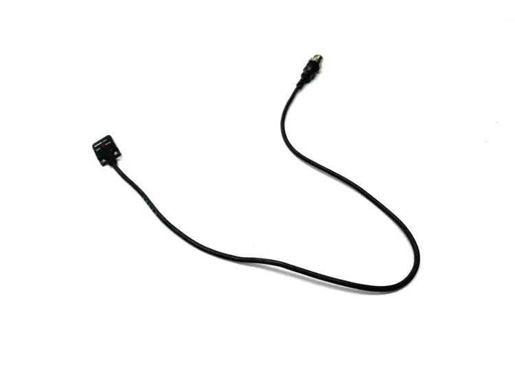 Used OMRON ULTRATHIN PHOTOELECTRIC SENSOR 500MM SENSING DISTANCE M2 2M Photoelectric Sensors | Maverick Industrial Sales #1099382