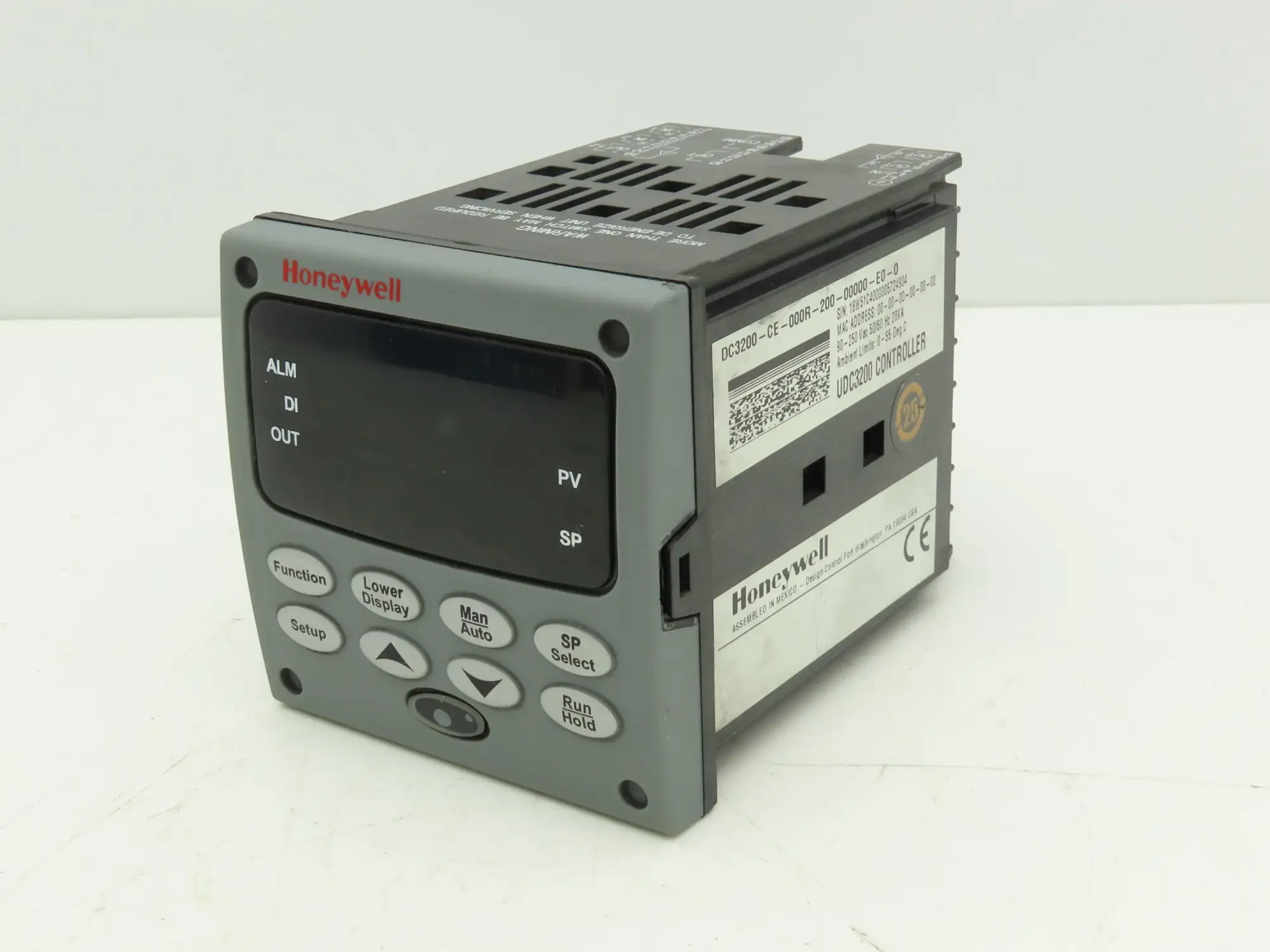 Honeywell DC3200-CE-000R-200-00000-E0-0 UDC3200 Digital Temperature Controller