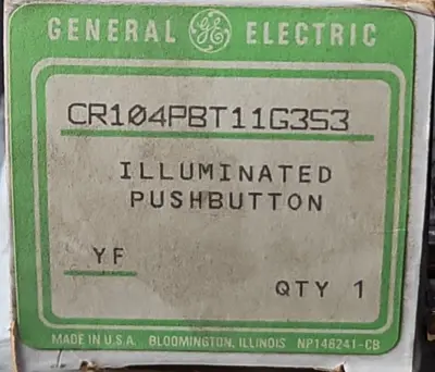 GE CR104PBT11G353 GREEN ILLUMINATED PUSHBUTTON. Loc4D23