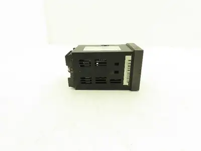 Honeywell DC330B-EE-000-22-000000-20-0 UDC3300 Digital Temperature Controller