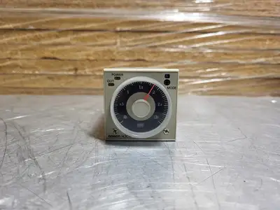 NEW OMRON H3CR-AP