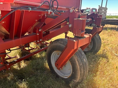 Used _UNKNOWN_ _UNKNOWN_ Planters Idaho US | Tri-Steel Manufacturing #1557160