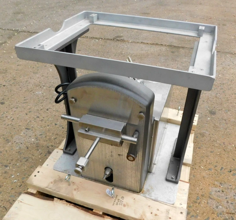 Used COZZOLI FILLER F 310 Piston Fillers New Jersey US | Champion Trading Corporation #423600