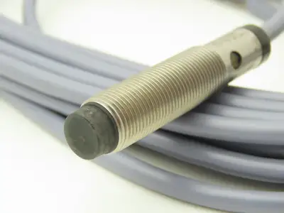 Balluff BES 516-356-B0-C-05 Proximity Sensor 10-30VDC 200mA