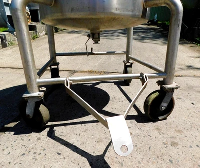 USED VIATEC 100 GALLON MIXING TANK 100 GALLON