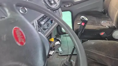 USED 2013 PETERBILT 386