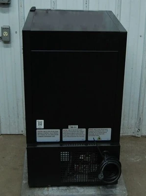 142-1044 True GDM-06 20" Single Glass Door Self Contained Cooler