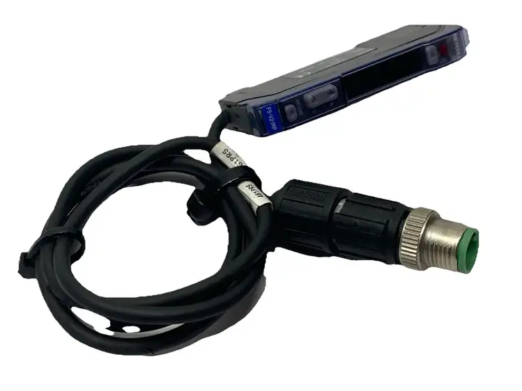Used KEYENCE FS-V21RP Photoelectric Sensors Michigan US | Maverick Industrial Sales #1400667