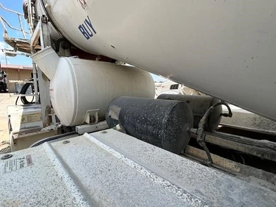 Used 2017 OSHKOSH S2346 Cement Mixers Florida US | Big D Heavy Equipment #1557020