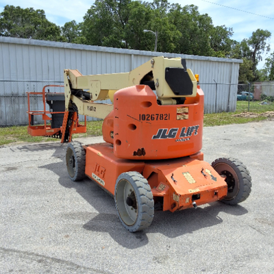 USED 2014 JLG E450AJ