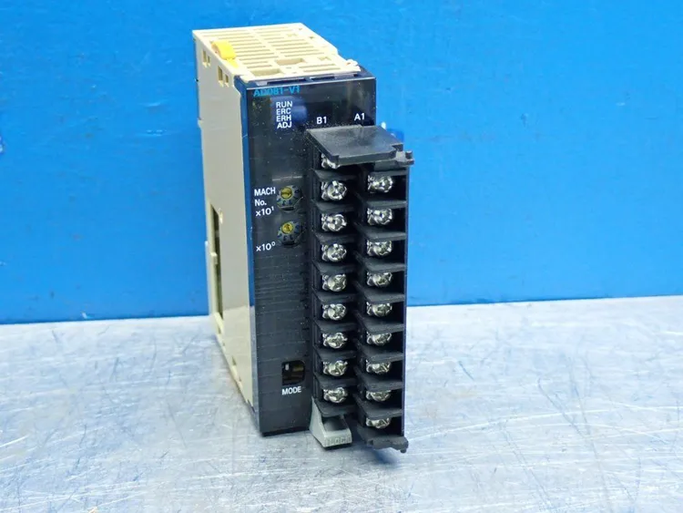 Used OMRON CJ1WAD081V1 PLC Processors | HGR 24 #753008