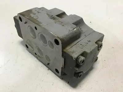 USED VICKERS DG3V-7-2C-10-JA8-SZ02-Z