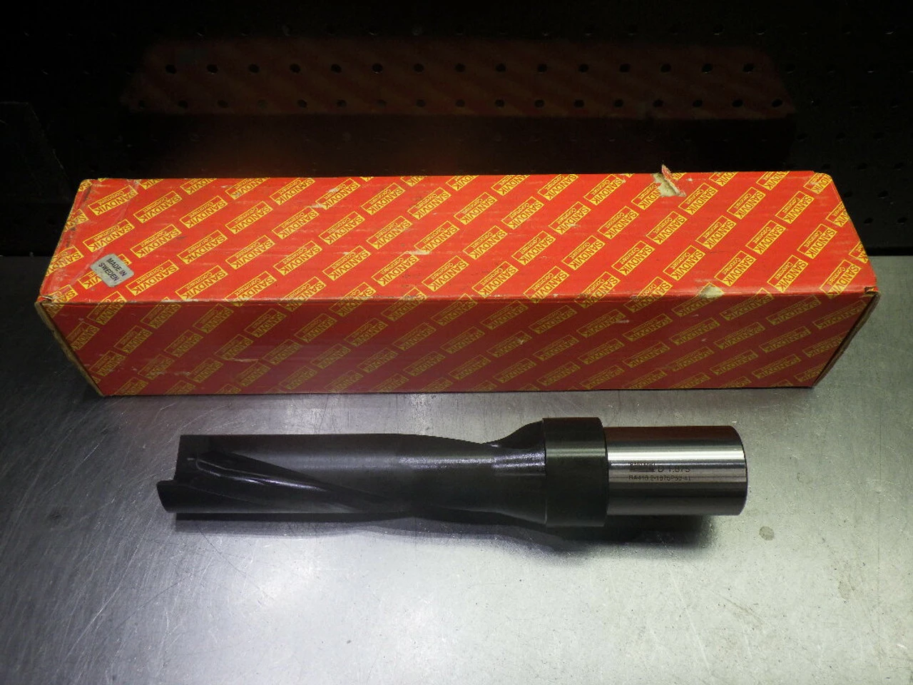 Sandvik 1.875" Indexable Drill 2" Shank RA416.2-1875P50-41 (LOC1824A)