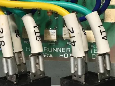 USED HOTSYS HOT-RUNNER SYSTEM