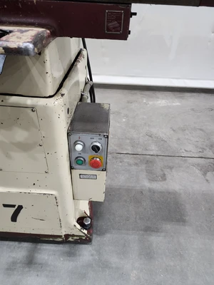 Chevalier FSG 618 Surface Grinder