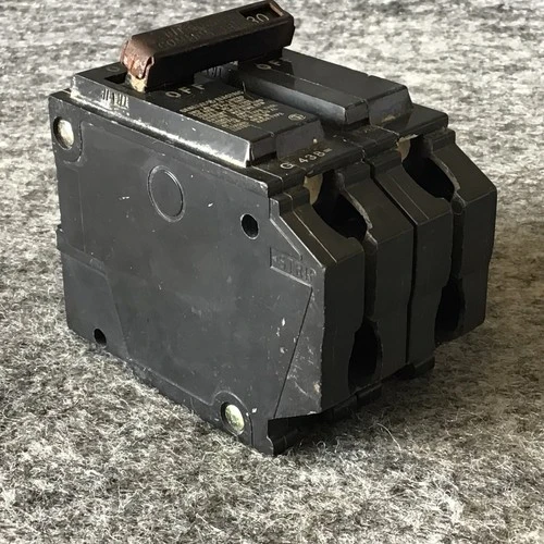 Used GE THQL2130 Circuit Breakers California US | Davliegogo LLC #1729081