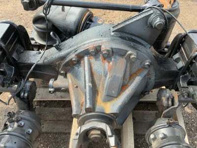 Semi Truck Drive Axle, 23,000 lb GVWR, Hendrickson Air Ride Suspension, Air Brakes, missing info tag...