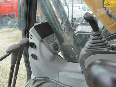 Used 2018 CASE CX 160 D Crawler Excavators Manitoba CA | Conquest Truck & Auto Sales #1421341