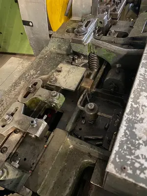 Buendgens Model USS Precision Cutoff Pin Machine
