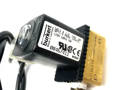 USED BURKERT DIRECT ACTING 2/2-WAY PLUNGER VALVE NPT 1/4 145PSI