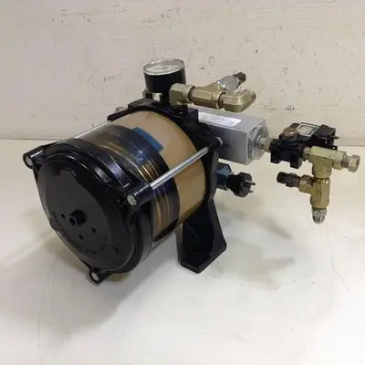 USED LUBRIQUIP TRABON E PUMP W/RESV.