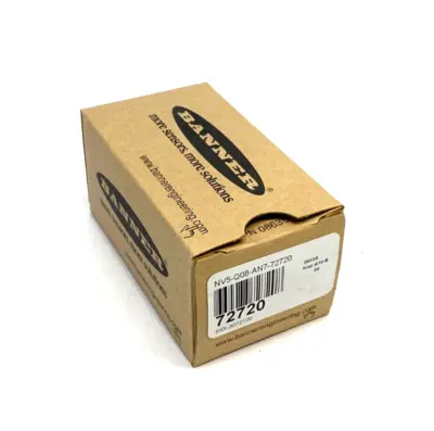USED BANNER ENGINEERING LOW-PROFILE DIFFUSE-MODE INFRARED SENSOR