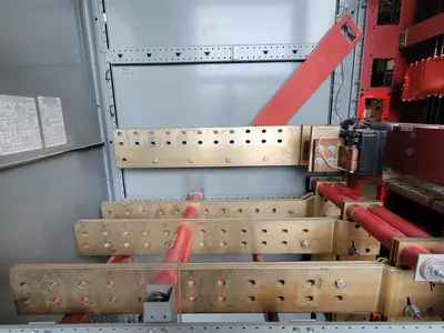 Used SQUARE D POWER-ZONE 4 Switchgears British Columbia CA | Lenmark #239369