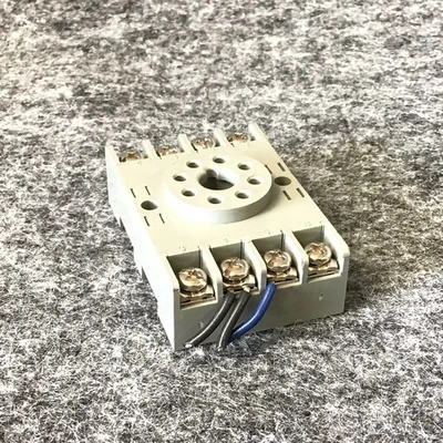 Used IDEC SR2P-06 Relays & Switches California US | Davliegogo LLC #1705431