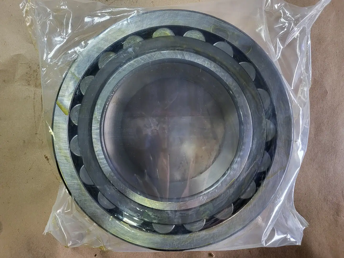 NEW SKF 23228 CC/W33