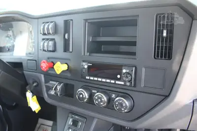 New | in-Stock 2027 PETERBILT 548 Rolloff Trucks Texas US | Roll Off Truck World #1492012