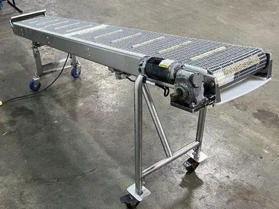 8' L Cleated Incline Conveyor