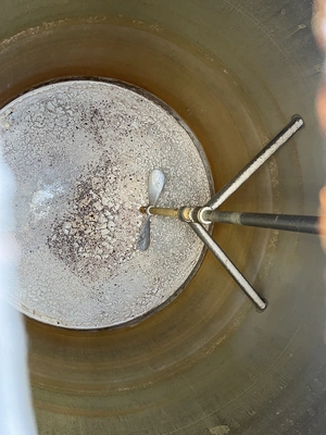 2,000L S/S mix tank with stirrer