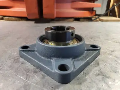NEW NATIONAL BEARING UCF208-24