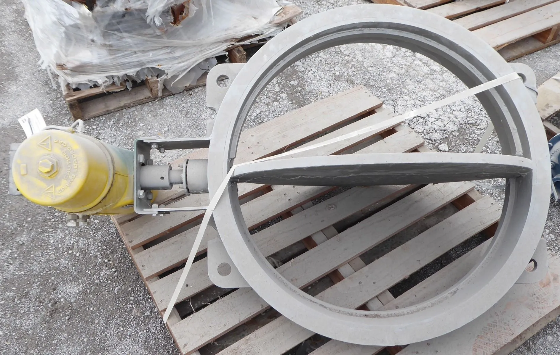 Unbranded 29" Actuated Wafer-Style Butterfly Valve NS002514-1 1183-01-83 Surplus