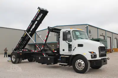 New | in-Stock 2027 MACK MD7 Rolloff Trucks Texas US | Roll Off Truck World #1491912
