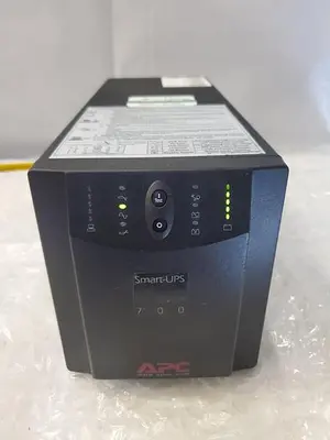 APC SMART-UPS 700