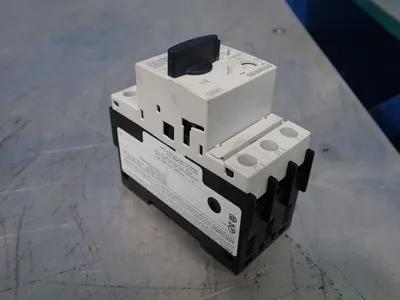 USED SIEMENS 3RV10214DA10
