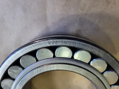 NEW SKF 22217E