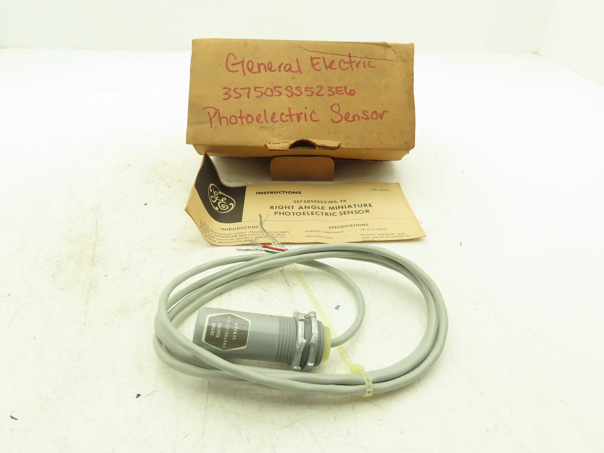 General Electric 3S7505SS523E6 Photoelectric Sensor Right-Angle 6' Cord