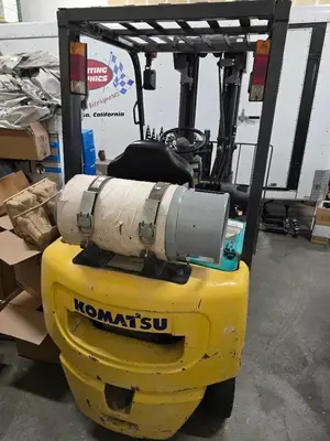 USED 2002 KOMATSU FG15HT-17