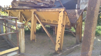 Used _UNKNOWN_ _UNKNOWN_ Vibratory Feeders Ohio US | Stone Products #1410567